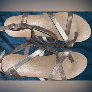 Size 10 gold/rose gold Blow Fish sandals